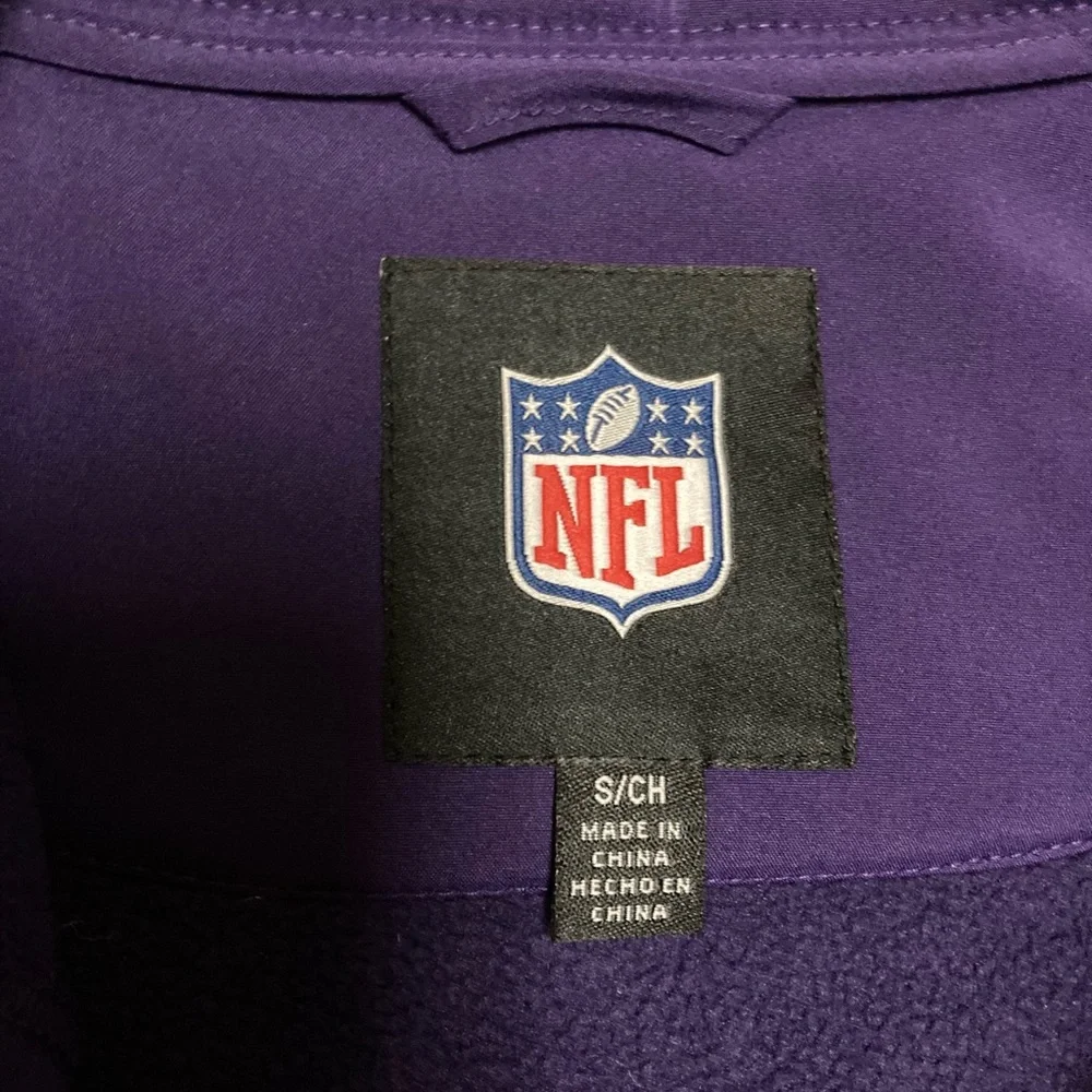 NWT Baltimore Ravens Men's Small Hard Shell Full Zip Purple Jacket Coat NFL - Picture 2 of 6